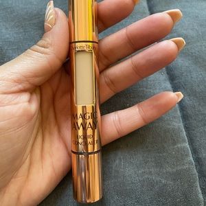 Charlotte Tillbury magic away concealer #4 fair